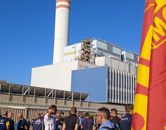 Sciopero Enel: fermiamo i licenziamenti alla centrale di Civitavecchia!